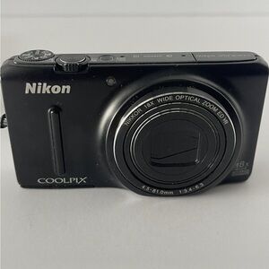 Nikon Coolpix 9400 battery & charger